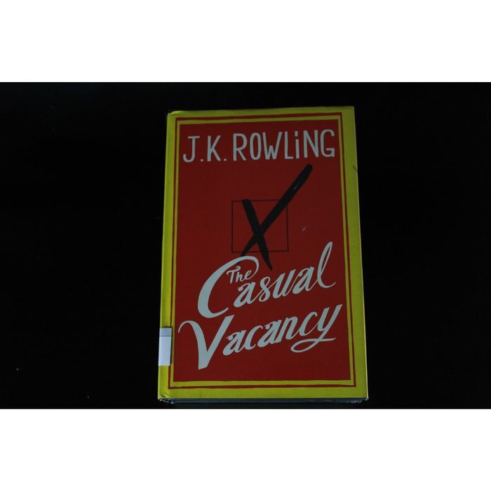 

The Casual Vacancy by J.K. Rowling (HARD COVER). BUKU IMPOR