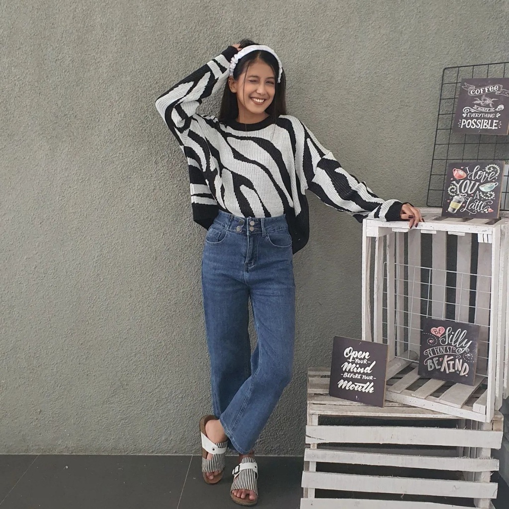 Arabelle Crop Bahan Rajut / Sweater Blouse Motif Zebra / SWEATER RAJUT PREMIUM / BAJU RAJUT / ATASAN