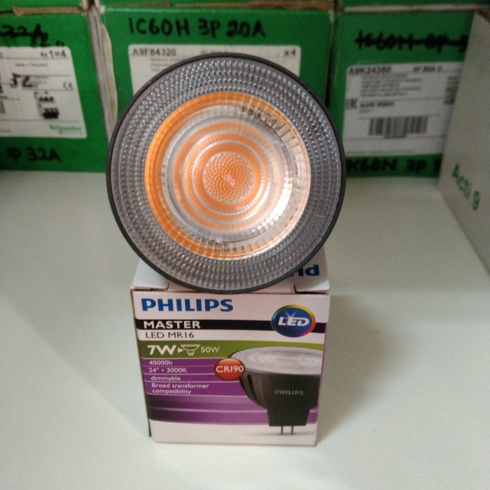 LAMPU LED MASTER PHILIPS 7W. MR16 3000K