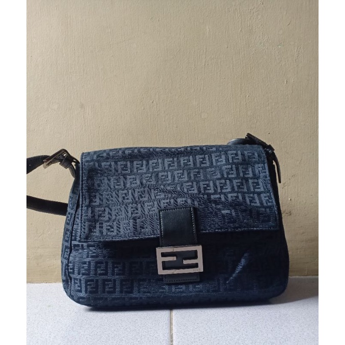 VINTAGE FENDI BAGUETTE BLACK