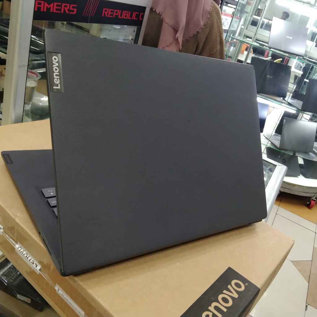 Laptop LE V14 IIL Core I3 Gen10 Ram 8GB SSD 256 windows 10 Full HD bagus siap pakai 14 inc