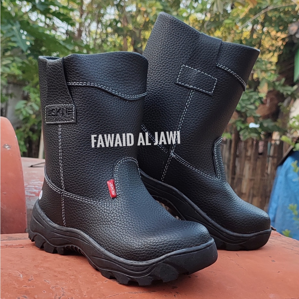 Sepatu Safety Bot Hitam Kulit Buatan Import Keselamatan Kerja Pabrik Pom Bengkel Batubara Mekanik Lapangan Ujung Besi Sepatu Safety Terlaris