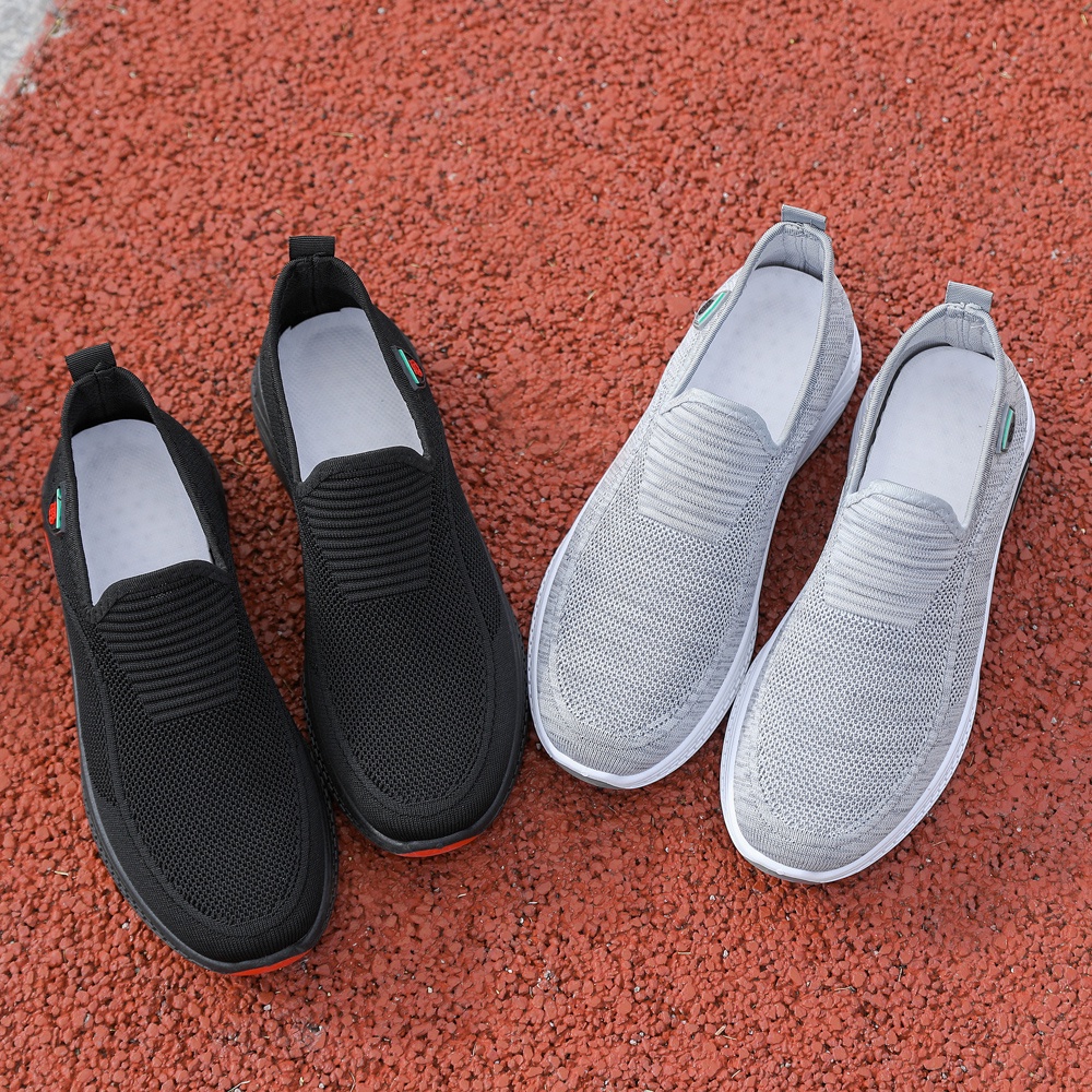 Mainland Sepatu Slip On Pria Model Sneakers Olahraga Jogging MR131