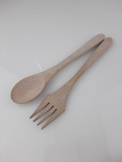 Sendok / Garpu / Sendok Garpu Gembili Sendok Kayu Garpu Kayu Souvenir Bambu Souvenir Manten Seminar