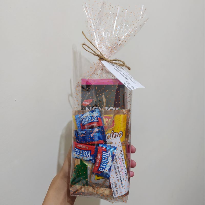 

PAKET MURAH snack untuk kado sidang/wisuda, souvenir/bingkisan/parcel/hampers ultah/syukuran/hajatan/nikahan