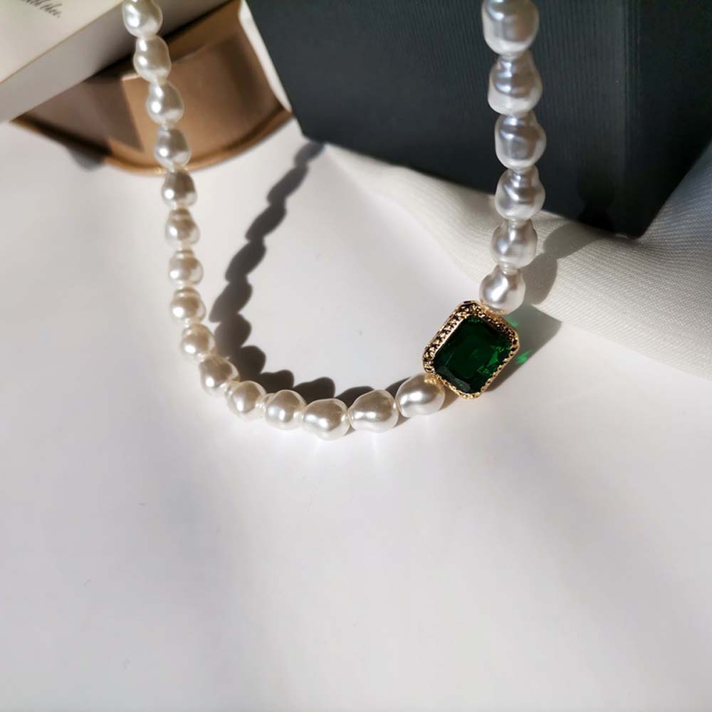 Needway  Fashion Collarbone Chain Elegant Pearl Bracelet Green Glass Necklace Small Fresh Korean Female Sweet Square Retro Choker