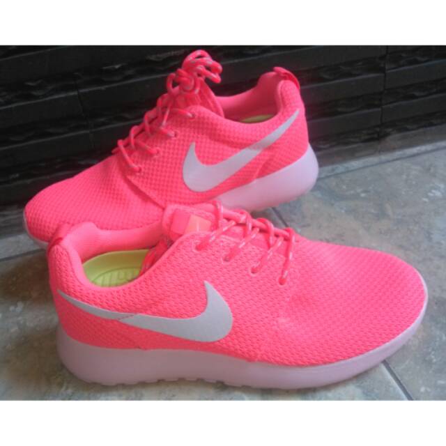 pinks shoes