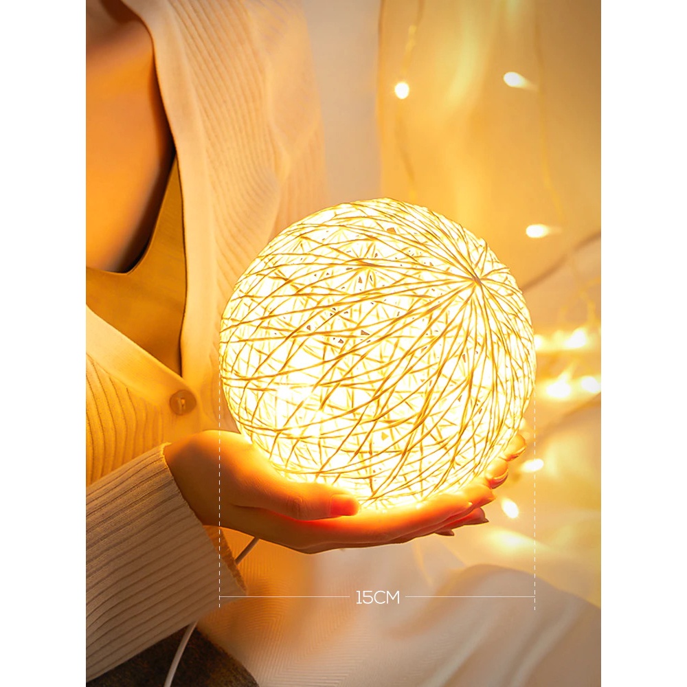 Lampu Tidur LED Dekorasi Bola Sepak Takraw Night Light 15 cm - XD090 - Multi-Color