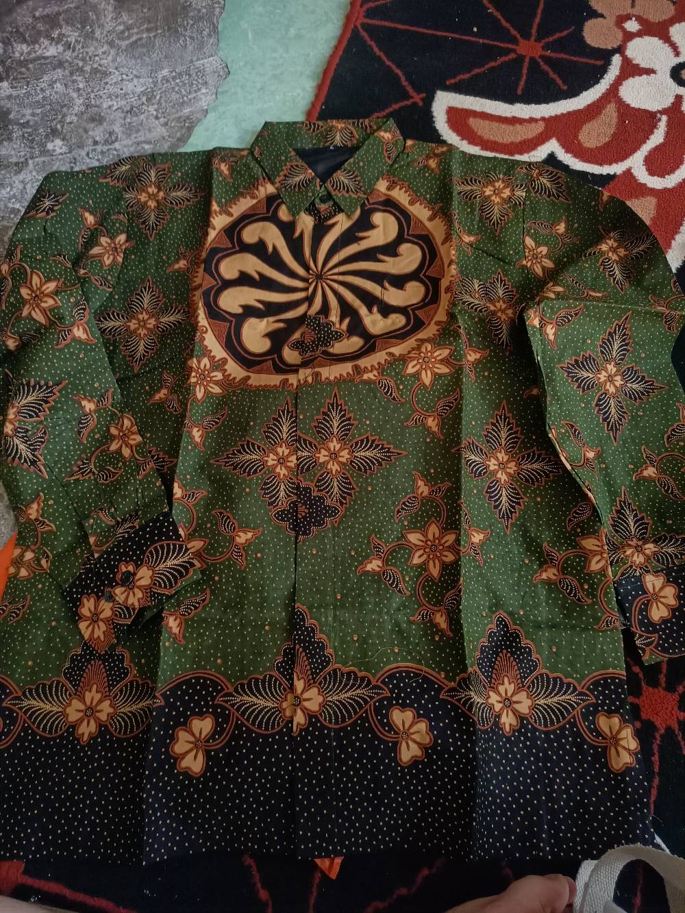 Mandala Hijau Batik Pria Lengan Panjang Full Furing Batik Solo
