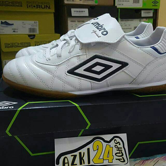 Umbro Speciali Eternal Premier IC original BNIB