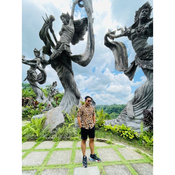 Atasan Outfit Men's Motif Macan