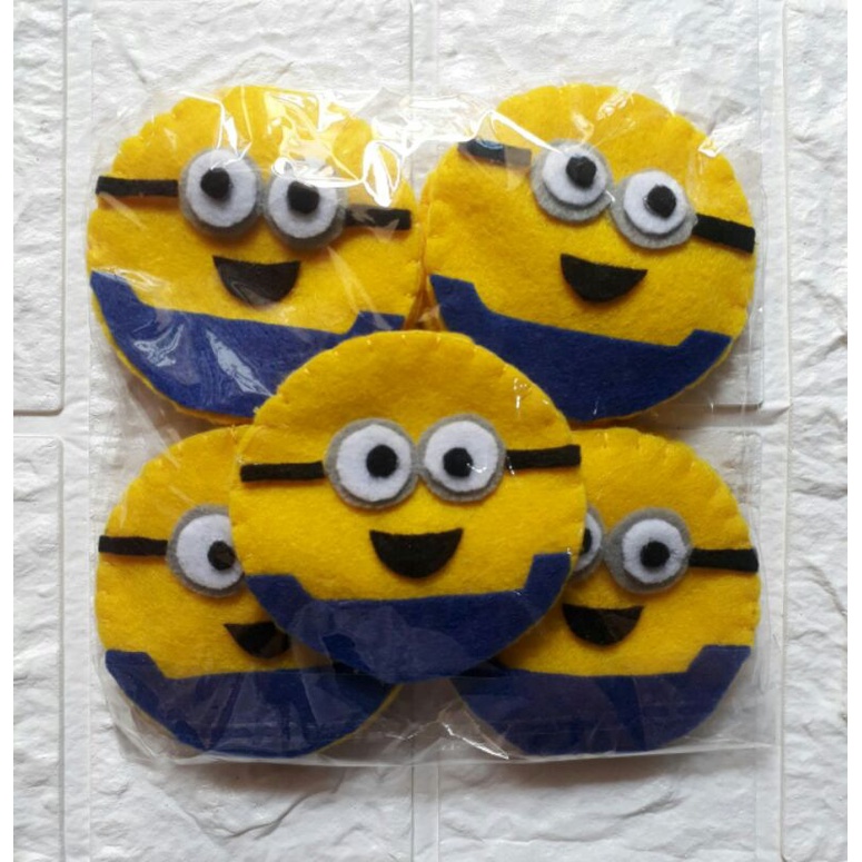 

SALE...AMPLOP FLANEL MINION