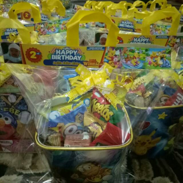

Paket snack + tong kotak