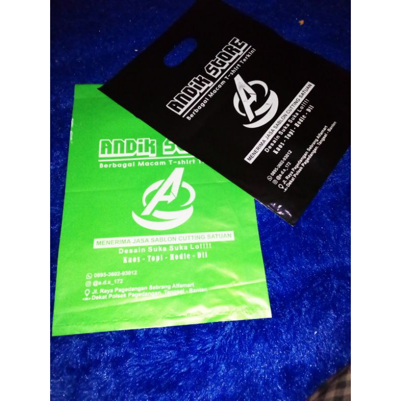 

Plastik plus sablon custom ukuran 30x40 isi 200pcs