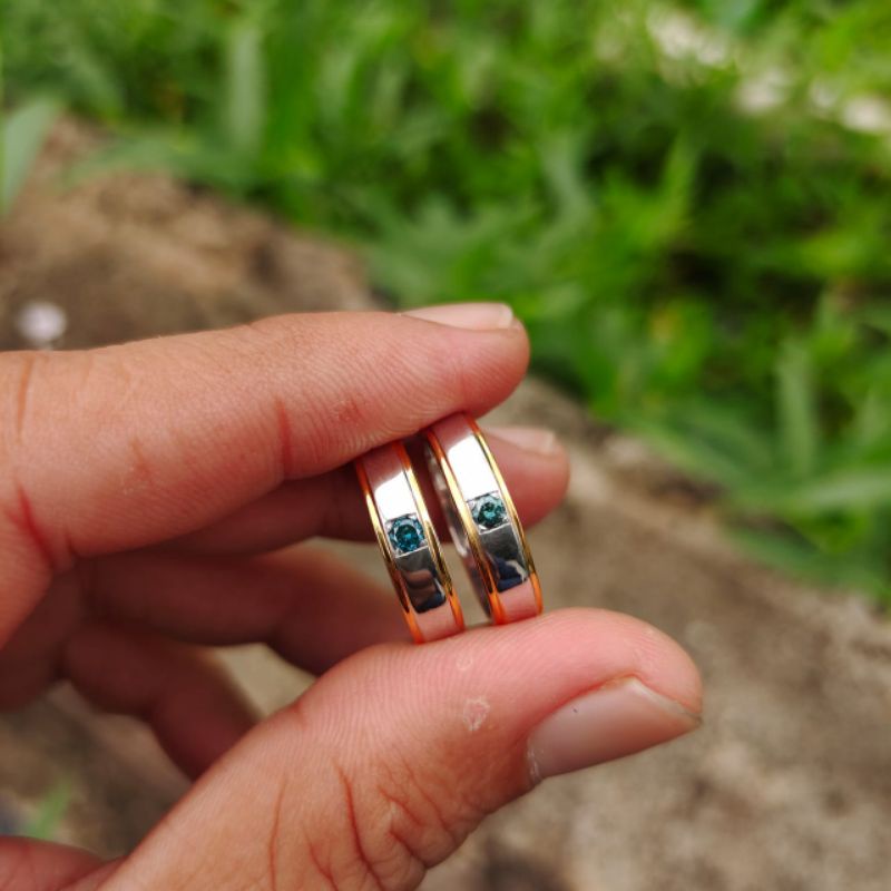 cincin couple / cincin nikah bahan silver berlian biru. free memo lab