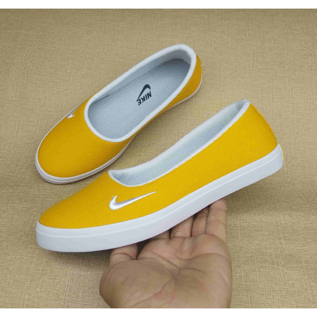 SEPATU WANITA SLIP ON 01 KUNING PUTIH.SEPATU SLIP ON TERBARU.SEPATU HIJABERS.SEPATU SLIP ON