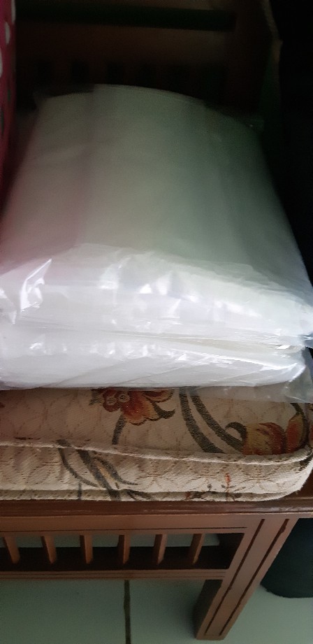 Plastik Klip Pond Oval Plong (tebal) 30x38+7/ 30x45 Isi 100 Lembar. Bening,susu,hitam