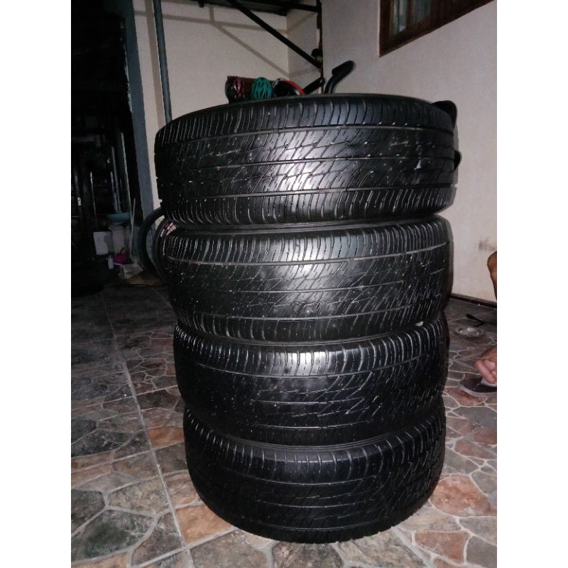 ban dunlop mobil r16