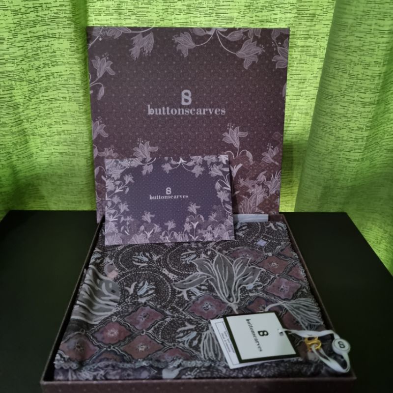 Buttonscarves Maharani series in Bhura (NEW)