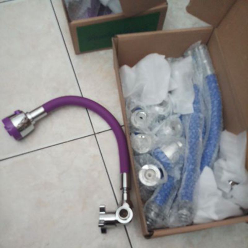 Kran angsa flexible karet. kran angsa bak cuci piring flexible