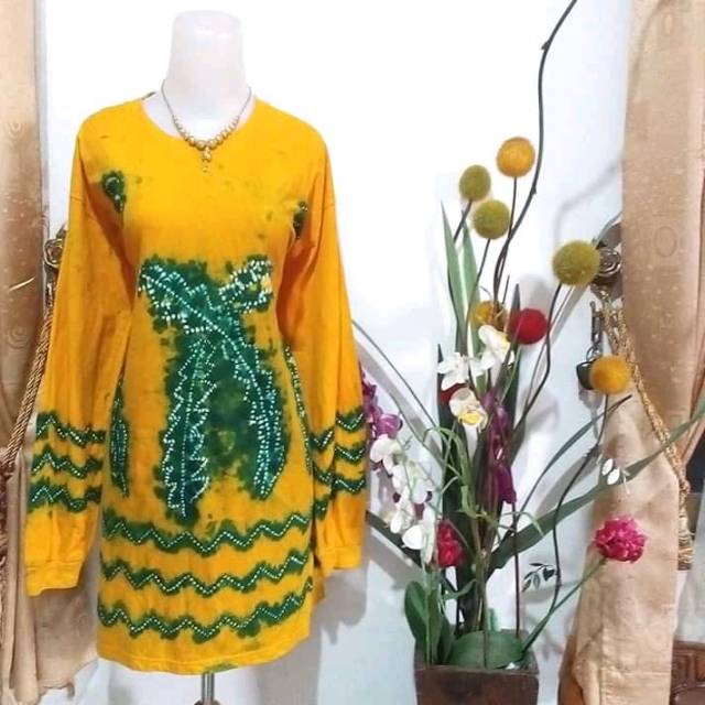 Kaos tunik Sasirangan