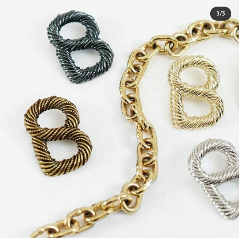 Buttonscarves Signature Swirled Brooch