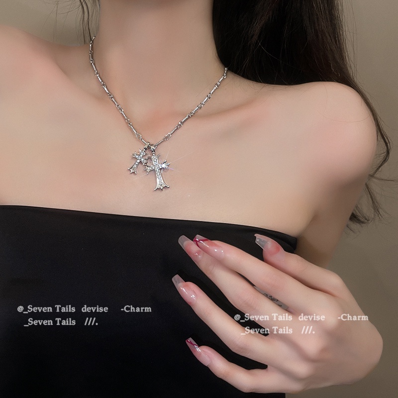 YEEZII Y2k Kalung Choker Rantai Silver Liontin Salib Hias Kristal Elegan Untuk Wanita