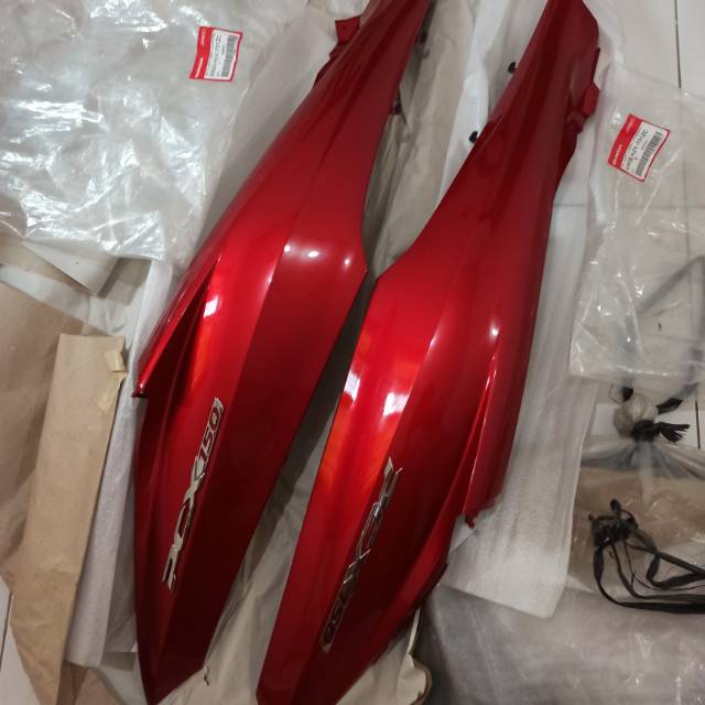 Body Belakang Honda PCX 125 150 CBU Merah Original Thailand