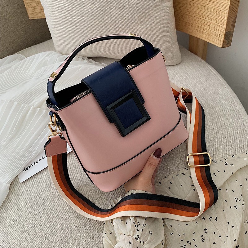 Tas 2021Wanita Terbaru / Tas Korea 2021 / Tas Selempang Wanita Import Murah Fashionista Fashion095