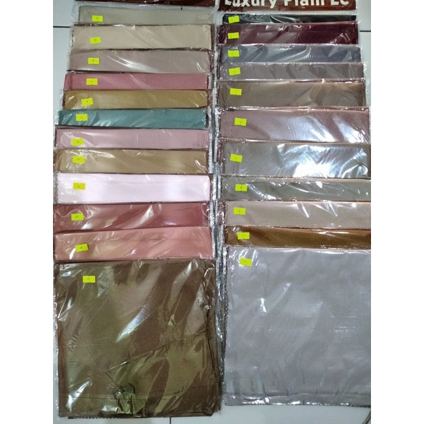 SEGI EMPAT GLOWING UMAMA LUXURY LC