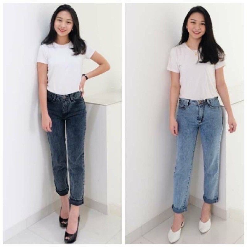 Baggy Boyfriend Jeans Wanita Snow Wash Jumbo Boyfriend Jeans Plain Premium