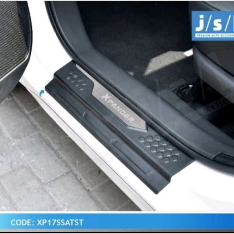 Sillplate samping mobil xpander cross