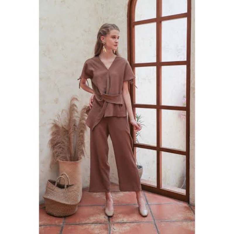 mae top in biscotti preloved maven