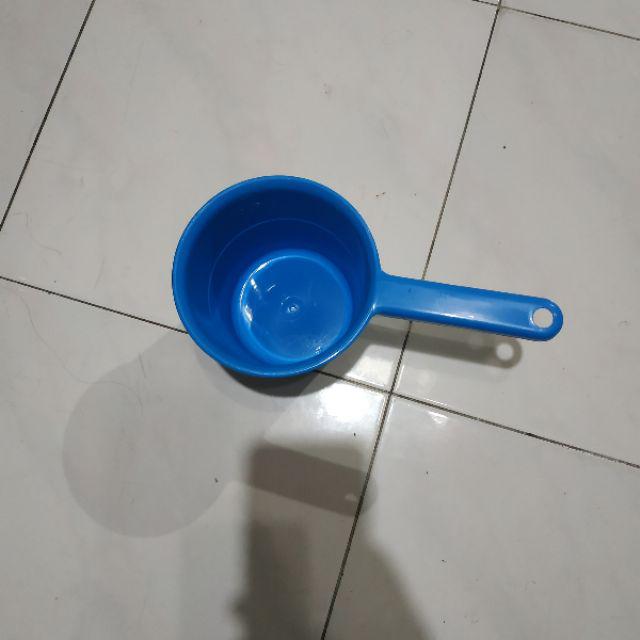 Gayung Air Deluxe Water Scooper 1.5 Litres Lion Star Gl15