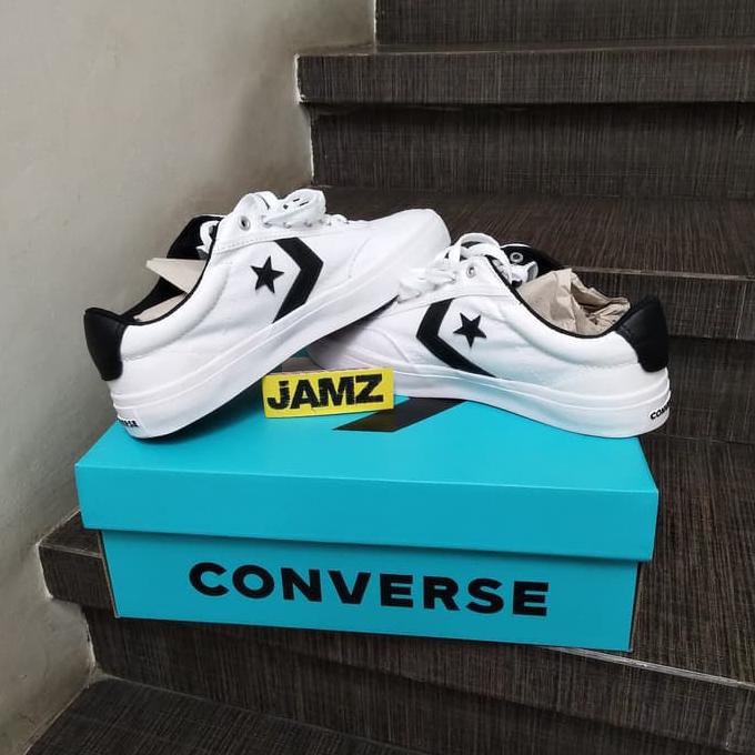 CONVERSE COURTLANDT OX SNEAKERS BNIB WHITE/BLACK PUTIH HITAM