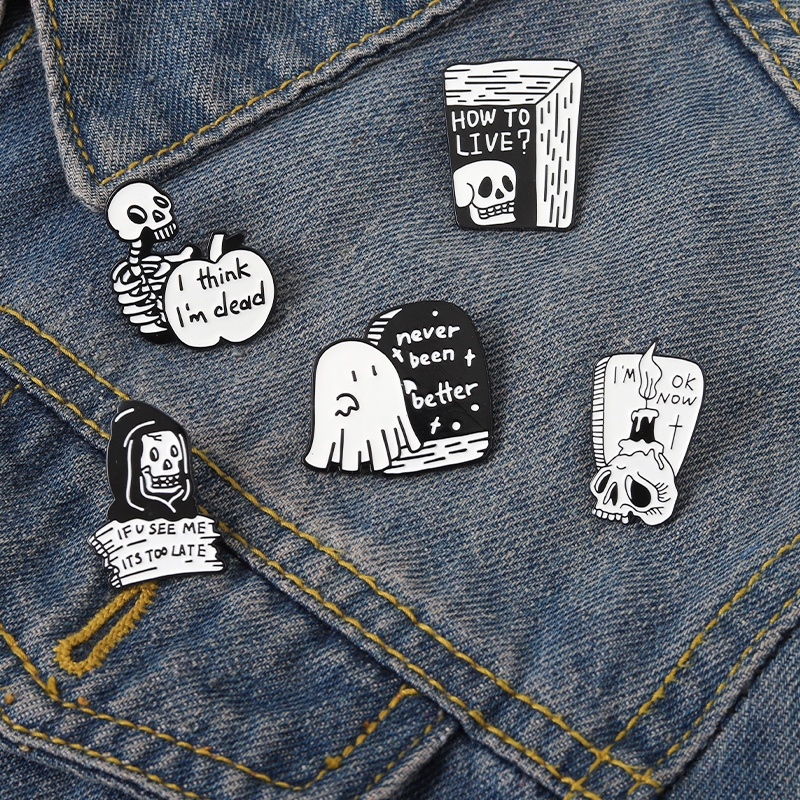 Bros Pin Enamel Bentuk Tengkorak Halloween 5 Gaya Goth Punk Untuk Aksesoris Tas Ransel