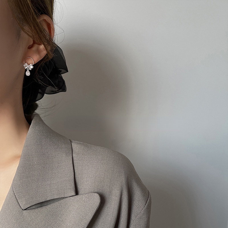 Anting Hoop Desain Waterdrop Aksen Berlian Gaya Korea Untuk Wanita