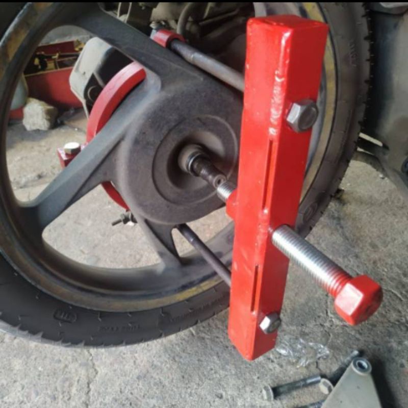 Treker Pelepas Roda Metik /Alat Pelepas Tromol Matic Universal / Trecker Roda Belakang Matic Treker 