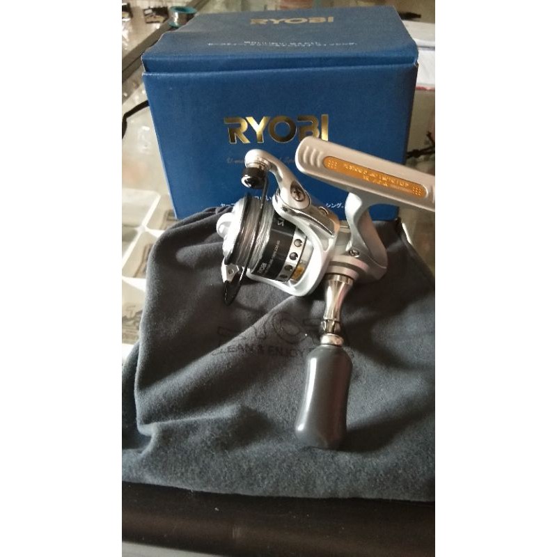 Reel Ryobi smurf 800 xs second