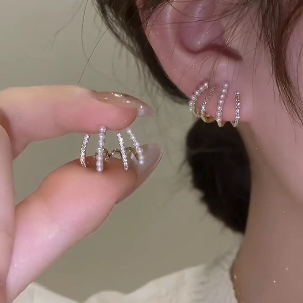 Anting stud 925 silver needle Bentuk Empat Cakar Hati Aksen Mutiara Berlian Imitasi Gaya Korea Untuk Wanita