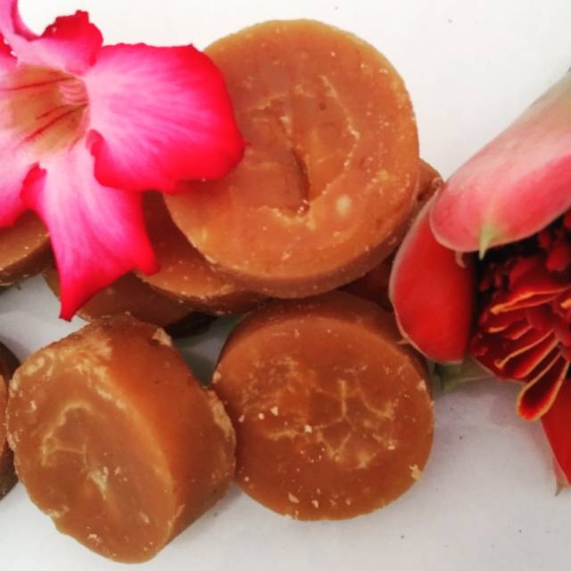 

Gula jawa asli produksi sendiri.