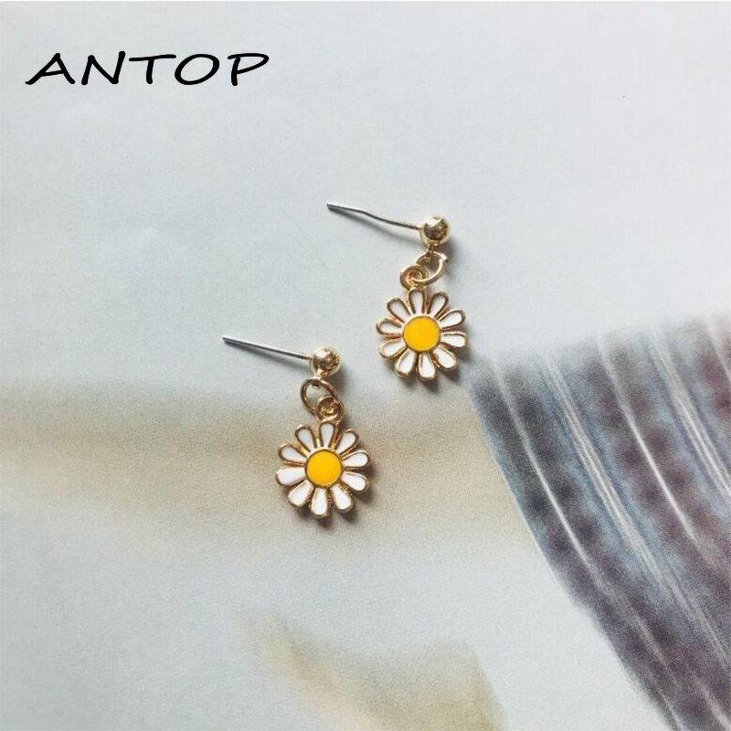 Korea Fashion Little Daisy Earrings Alloy Flower Stud Earrings Manis Wanita Perhiasan Aksesoris  ANTOP