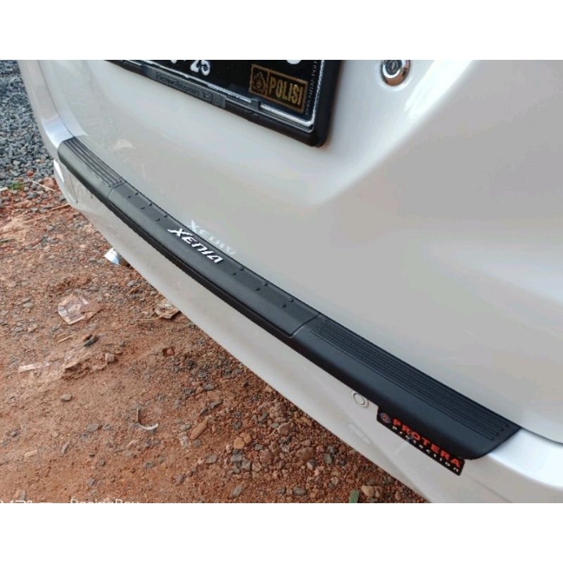 sill plate silplate belakang Daihatsu all new xenia 2012 sampai 2018  sill plate belakang plastik abs tempel 2018 2017 2016 2015 2014 2013