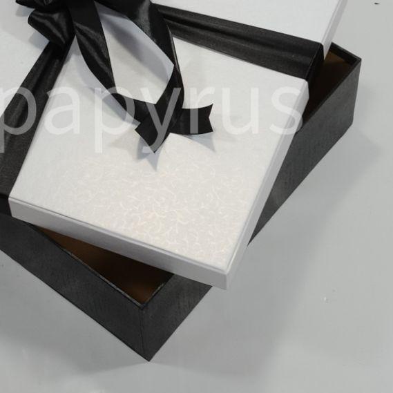 

➶ PAPYRUS 30X30 Tinggi 10cm Kotak Kado Gift Box Hadiah ♣