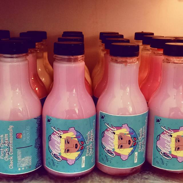 

Milk strawberry