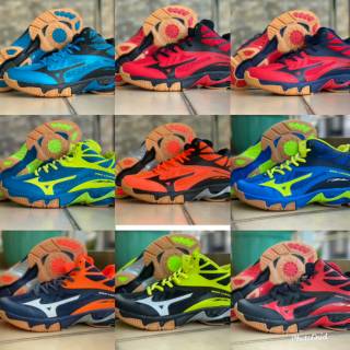 Mizuno wave lightning Z2 premium sepatu  pria sepatu  voli  