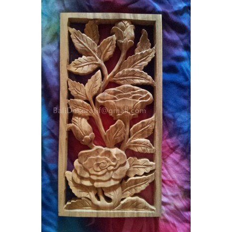 Hiasan Dinding Ukiran Bali Relief dengan tema Bunga Mawar