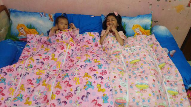 Bantal Selimut / Balmut Mini Karakter Kain Cvc