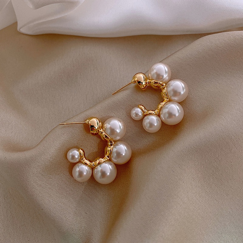 Korea Elegant Girls Pearls Earring Ear Studs Women Accessory (Takota 019)