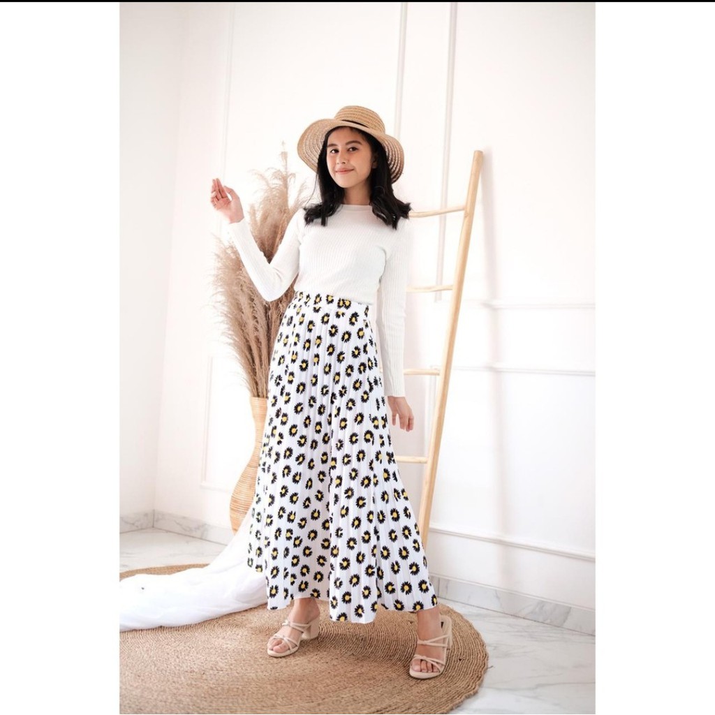 GS-ROK PLISKET DAISY PREMIUM / LILY DAILY PREMIUM /ROK PLISKET PANJANG/ROK PLISKET MOTIF BUNGA-ROK DAISY PUTIH